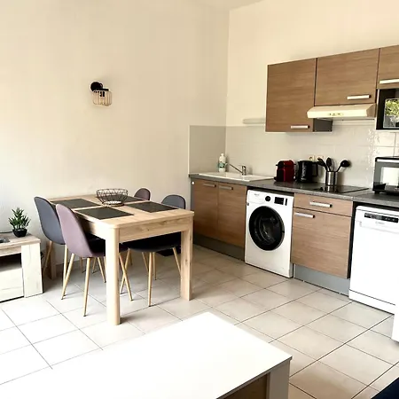 Calme Avec Exterieur Appartement *