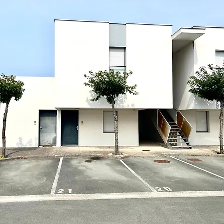 Calme Avec Exterieur Appartement *